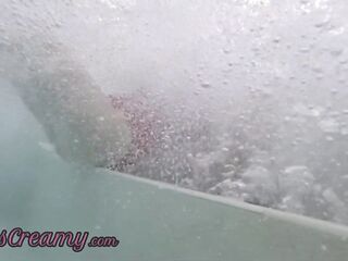 Flashing my twat in front of a hunk in public swimming pool and helps me masturbate - MissCreamy