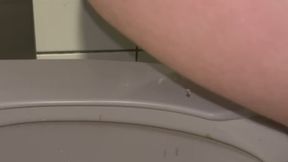 Peeing EXPLOSION MOV Version