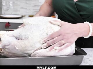 Dee William MYLF dot com Thanksgiving Porn