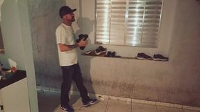 costureira safada nao aguentou ver cliente de pau duro!