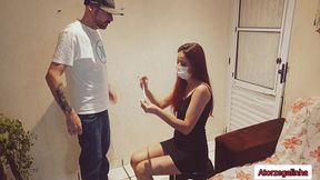 costureira safada nao aguentou ver cliente de pau duro!