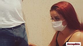 costureira safada nao aguentou ver cliente de pau duro!