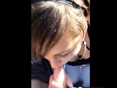 une bonne petite pipe en voiture