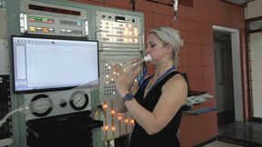 Sydney Learns to Blow Entertainer Balloons (MP4 - 1080p)