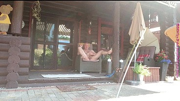 FKK im Vorgarten