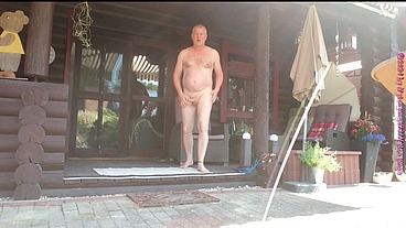 FKK im Vorgarten