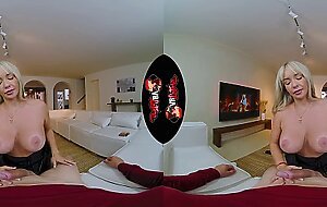 VRLatina - Big Tit Latin Model Kourtney Love VR Experience