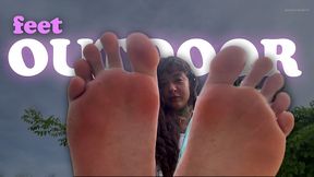 i let you see my feet rubbing and pressing against the grass