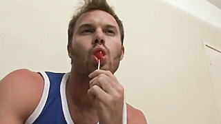 Shaggy chested otter jacks large device with flawless shape