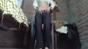 Nude dance by desi pinky randi, shaking her ass and rubbing her black hairy pussy in pillow.
