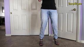 kenna valentina outside bathroom line pissing her jeans