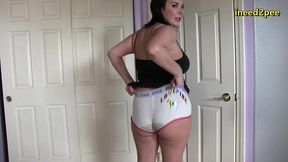 kenna valentina outside bathroom line pissing her jeans