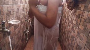 Desi Indian Sexy Bhabhi Bathing, I Have Recorded Bhabis Bathing in the Bathroom, Indian Bhabhi Self Nude Viral Video