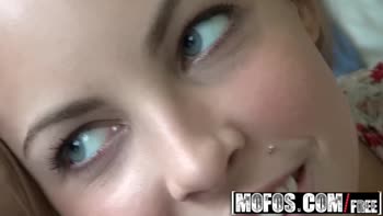 Krystal Banks' Sizzling POV Seduction: Sensual Rubs and Steamy Fuck