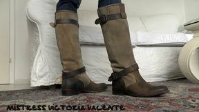 Jerk-off task of the day: Cum on my leather boots, part 14