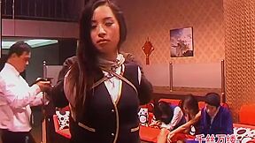 Looksm Tying Demo With 7 Ladies In Hotel Lobby