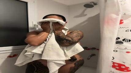 Bog tits latina shower