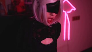 Película de clip de chica sola de 2B de Nier: Automata cosplayer puta masturbándose