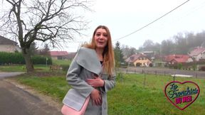 Jessie Gets Her Pussy Fucked in an Ffh Trio