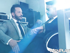 Latino hunk John Brachalli groans while breeding with Jonathan Miranda