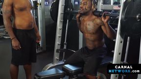 Keno, Phoenix & Sleepy Reed smooth threeway sex on gym