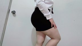 BIG ASS SECRETARY MEXICAN LATINA BIG ASS TAKES OFF ALL HER CLOTHES AND SHOWS ALL HER ASS AND VAGINA IN FRONT OF THE CAMERA AT WORK TIME