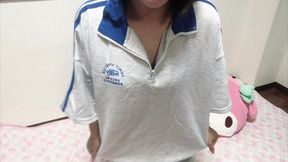 おか◯さんが仕事に出かけたら部屋でこそこそズボンの中に手をいれて、、