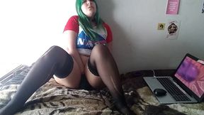 otaku se pajea mirando hentai (re pajera jaja)
