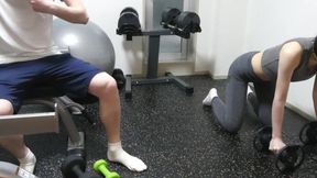 Real amateur couple swaps and gives homemade blowjob