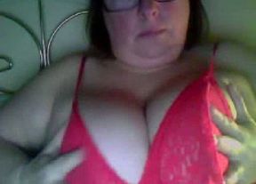 Big boobed BBW webcam granny plays with her rack and pussy