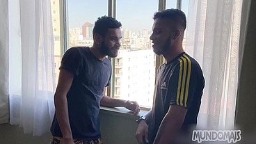 Uma foda no hotel e outra no carro!