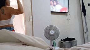 camera oculta provoquei o montador de moveis e ele nao resistiu