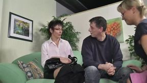 Lesbian milf kitty lapping big dick sucking mature threesome