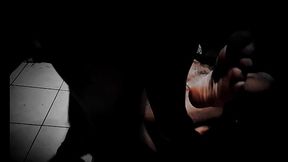 Tatuado casado dando rabo ao neg&atilde_o na madrugada nos fundos do barraco da favela.