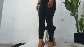 Vannesa keeps stiletto heels on her feet even when she crosses her legs like this (7)
