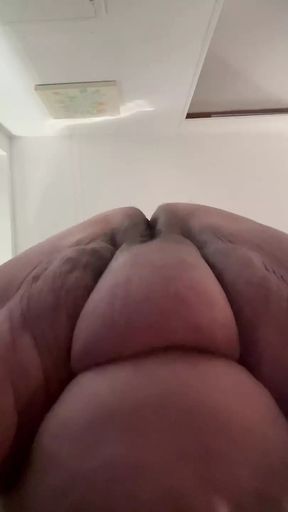 BBW TWEARKING AND ASS SPREADING 4!!