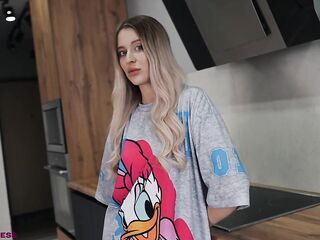 Stepsister, Why Do U Need Coffee? A Nice Morning Sex Will Cheer U Up!