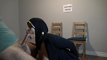 Arab milf gives bowjob in public waiting room