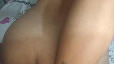 Me follo a la mejor amiga de mi esposa