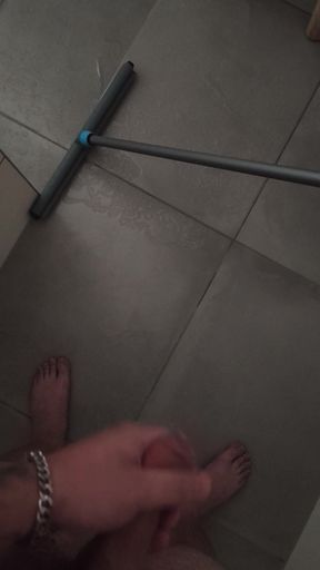 Cumshot in Shower