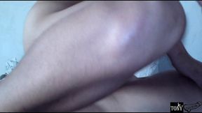 haciendo una porno con mi vecina, estabamos viendo un tutorial porno anal