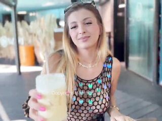 Maeva Sinaloa - Married woman discreetly gets banged in the street during the day