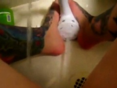 Emo showerhead orgasm