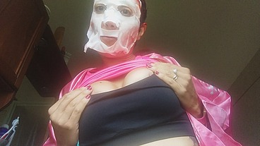 LEATHERFACE WITH BIG BOOBS! halloween farts for you