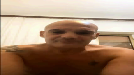 Il signor Fabrizio Poddesu si masturba davanti a una bambina di 8 anni