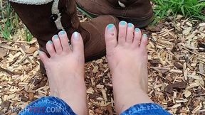 Hot Southern Wiggling Toes (loop)