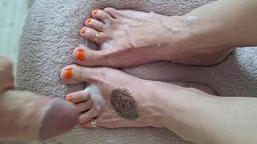 quick squirting on tattooed foot after work