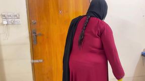 Arabian Beautiful Hotel Maid Cleaning My Room & I See Her Huge Ass & Huge Boobs