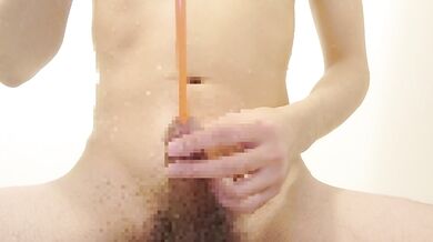 パンパンの膀胱に尿道カテーテル！挿入したまま追撃射精！！