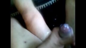 Cogiendo a mi amigo que me monta duro